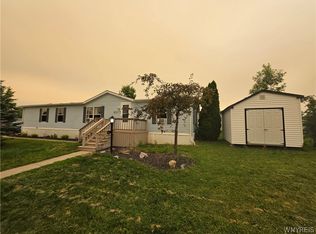 1215 Ridgewood Dr, Lockport, NY 14094