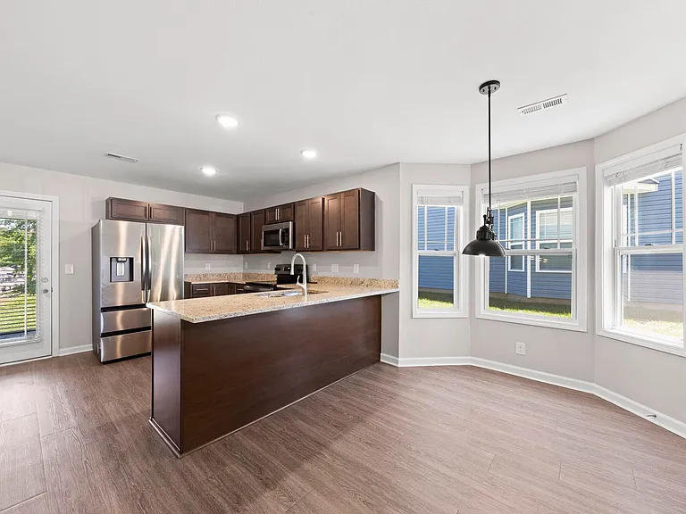 119 Davis Ridge Ln — Photo 10