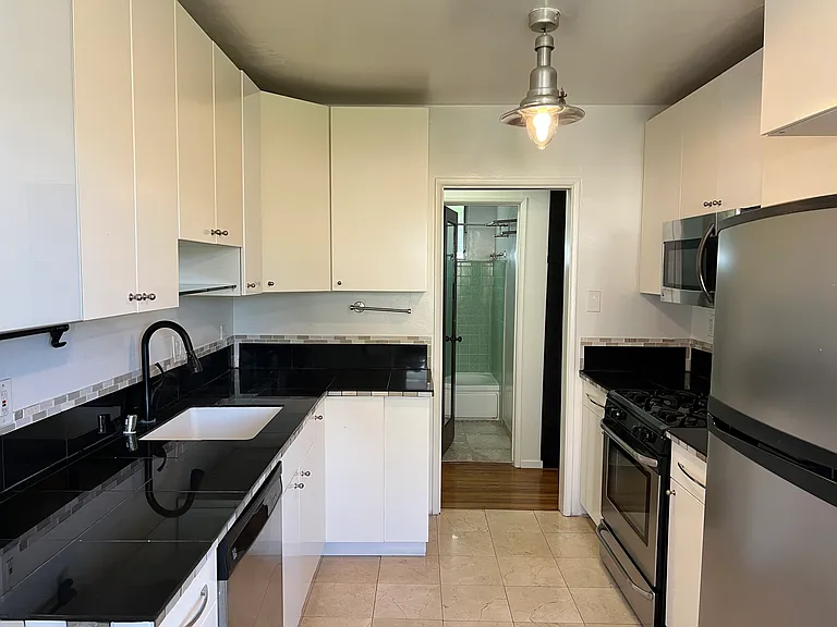 321 Wisconsin Ave #B — Photo 6
