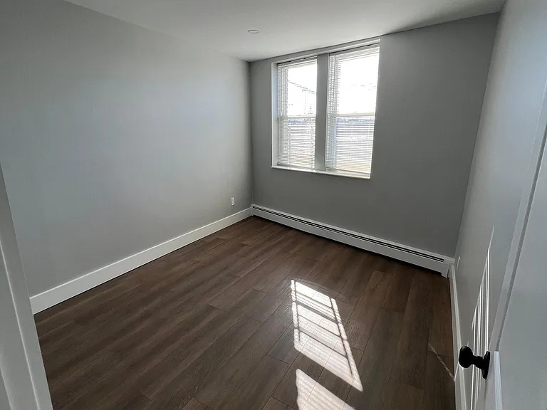 211 Paterson Ave #5 — Photo 6