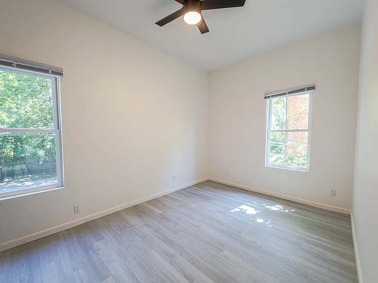 2620 May St #4 — Photo 12