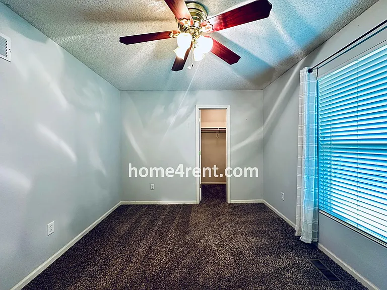 8601 England St — Photo 27