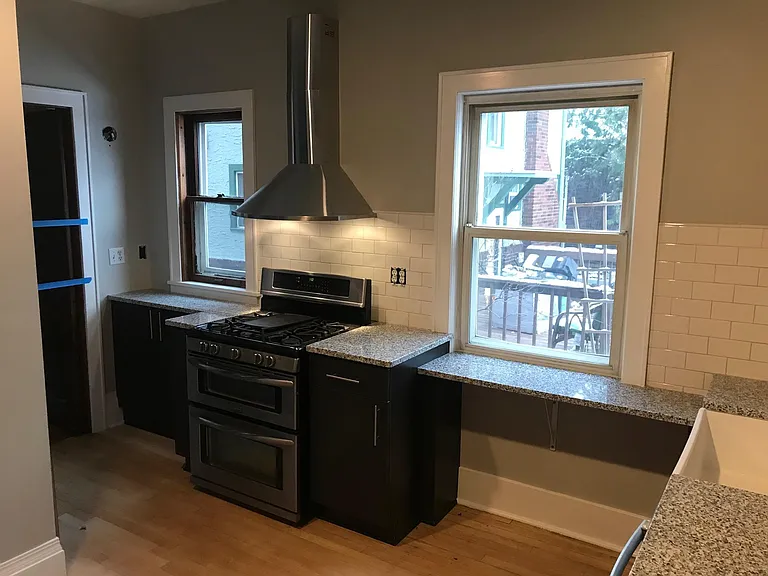 2028 Seabury Ave — Photo 7