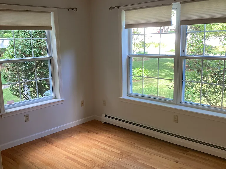 2196 Village Green Dr — Photo 19