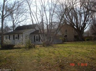 322 E Naomi St, Randleman, NC 27317