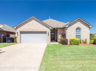 11001 SW 6th St, Yukon, OK 73099