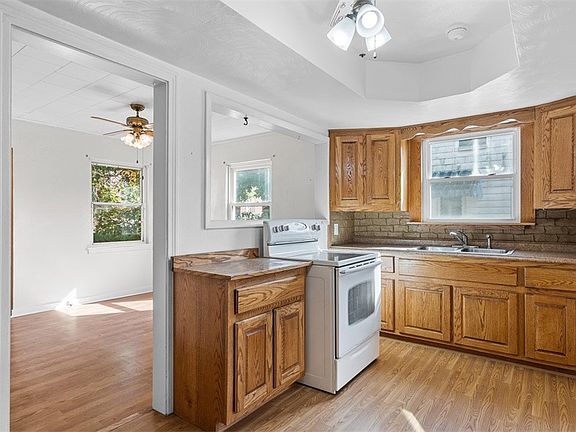 5th image of 230 Idlewood Rd