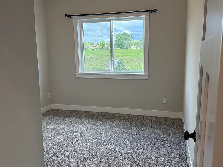 1223 Wisteria Ln — Photo 10