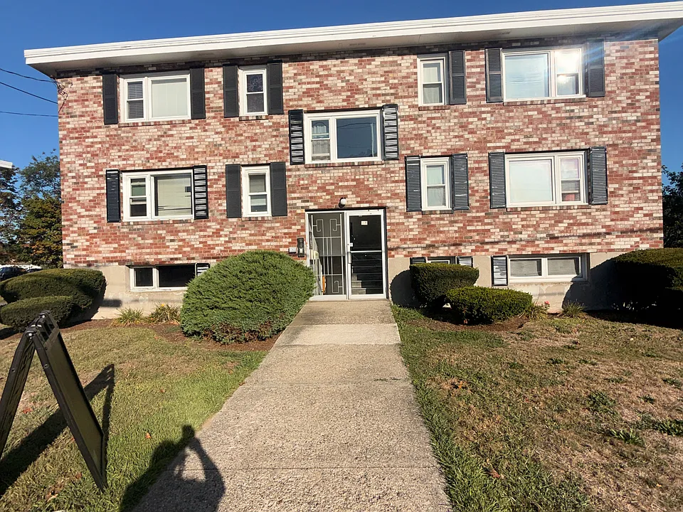 28 Curlew Rd #D1