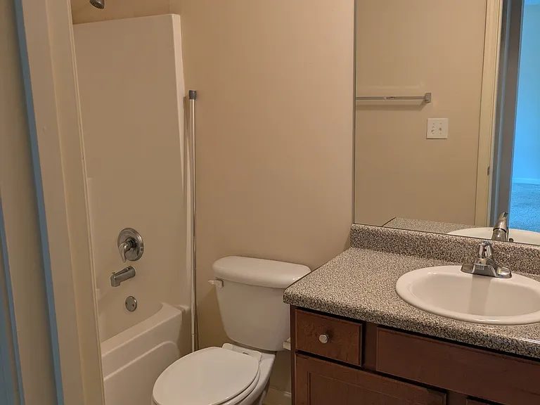 108 Blue Spruce Dr — Photo 37