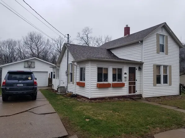 212 Bridgeman St, Muscatine, IA 52761