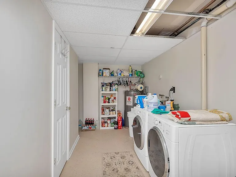 506 Acorn Ct — Photo 15