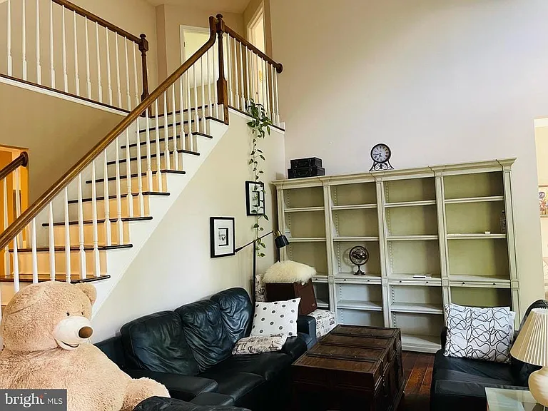 1 Cromwell Ct — Photo 16