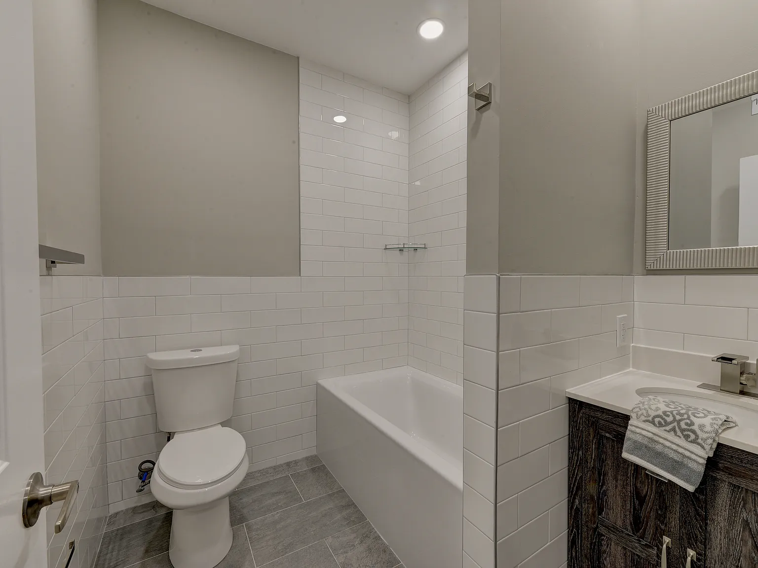 5 bed, 2585 sqft, $3,600 — Photo 3