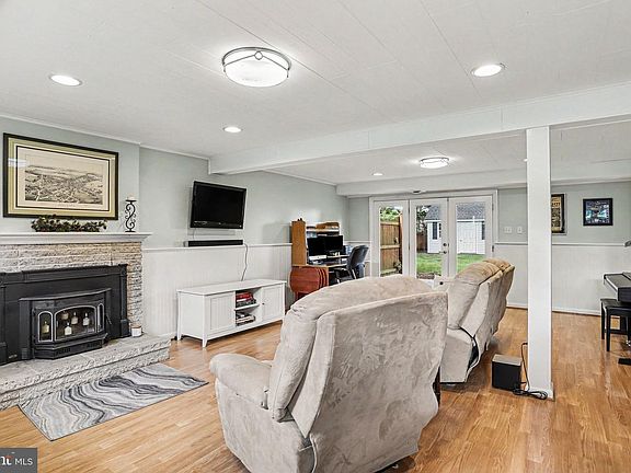 5th image of 410 Clearview Rd