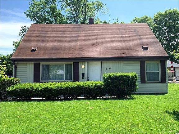 2nd image of 216 Lynnhaven Dr