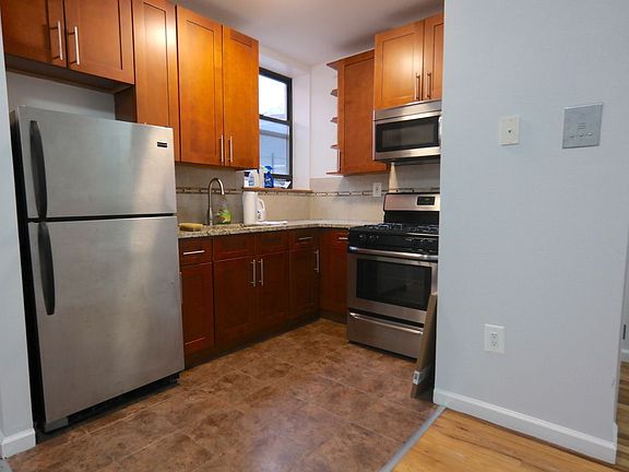 4th image of 397 Woodbine St APT 3B
