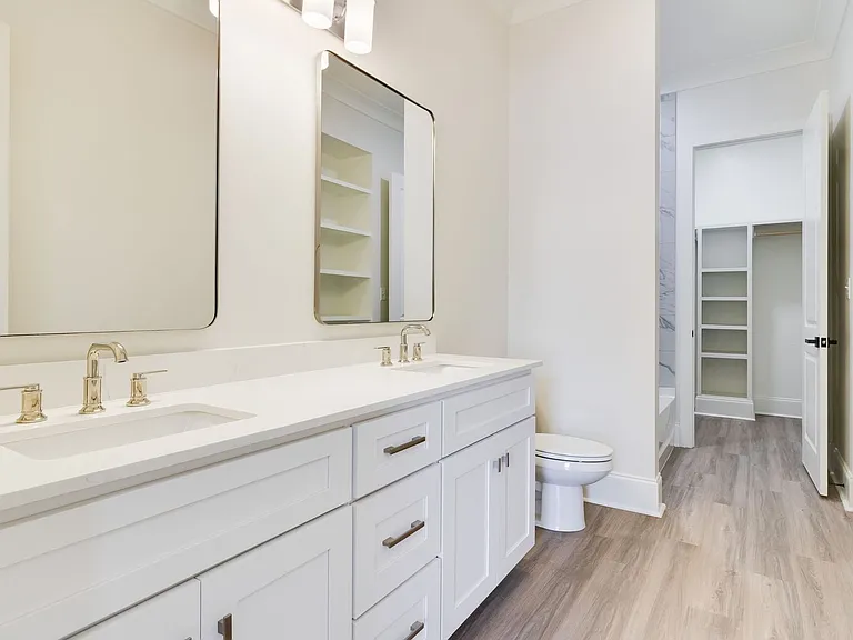 102 Perth Pl — Photo 33
