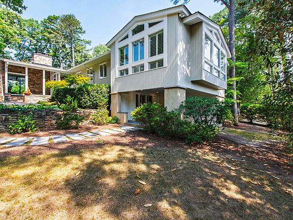 4th image of 2751 Toxey Dr