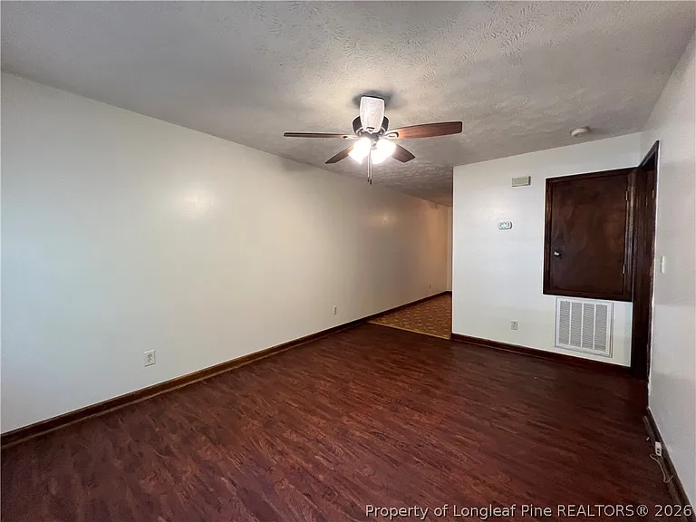 1405 Briarcliff Dr — Photo 3