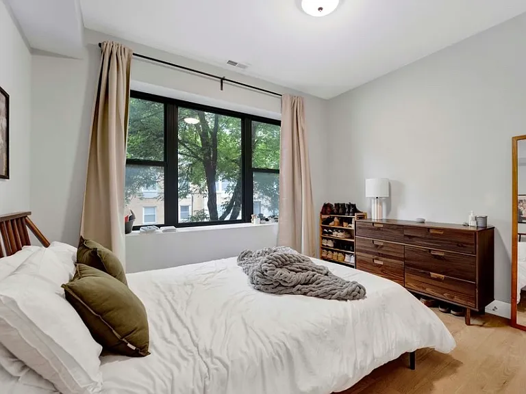 3802 W Altgeld St #301 — Photo 6