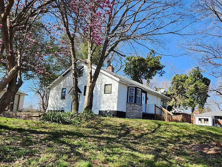 1115 Reale Ave — Photo 27