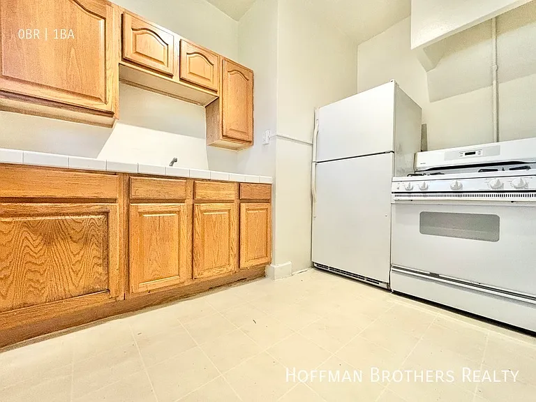 532 S Coronado St #201 — Photo 2