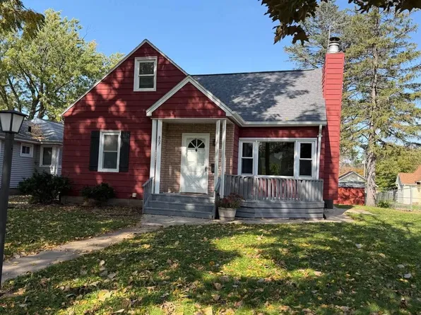 807 Bourland Ave, Waterloo, IA 50702