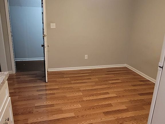 4th image of 720 E High St Unit 8