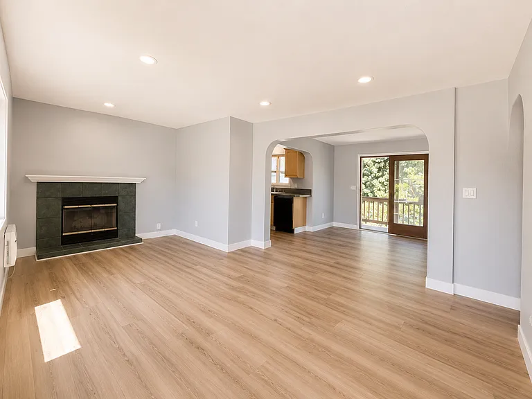 4727 Redland Dr — Photo 8