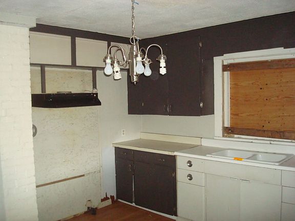 2nd image of 15108 2nd Avenue Ct E