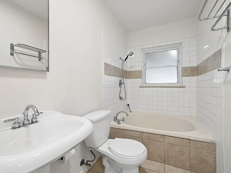 840 N Krameria St — Photo 52