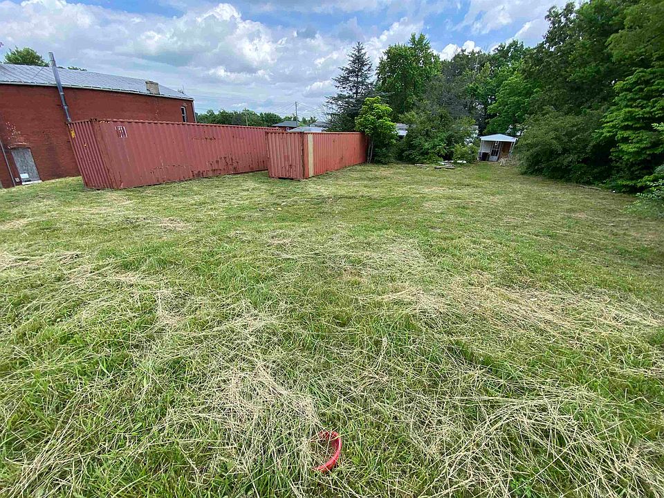 2nd image of 609 4th St