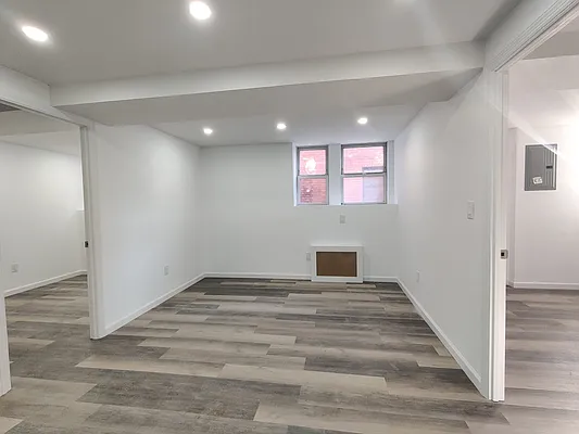 Rented by Signature Property Realty | media 4