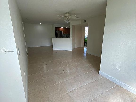4th image of 12950 Vista Isles Dr APT 412