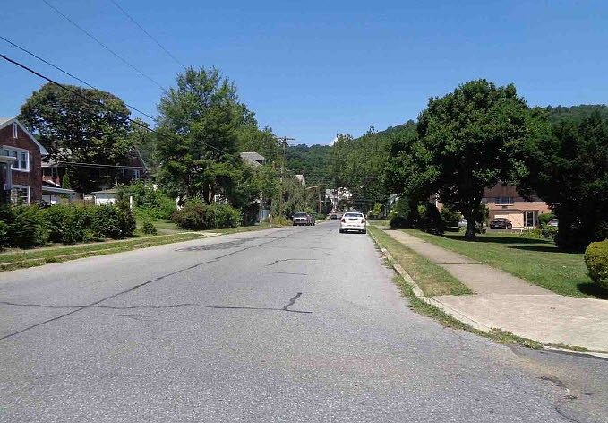 2nd image of 2506 Park St