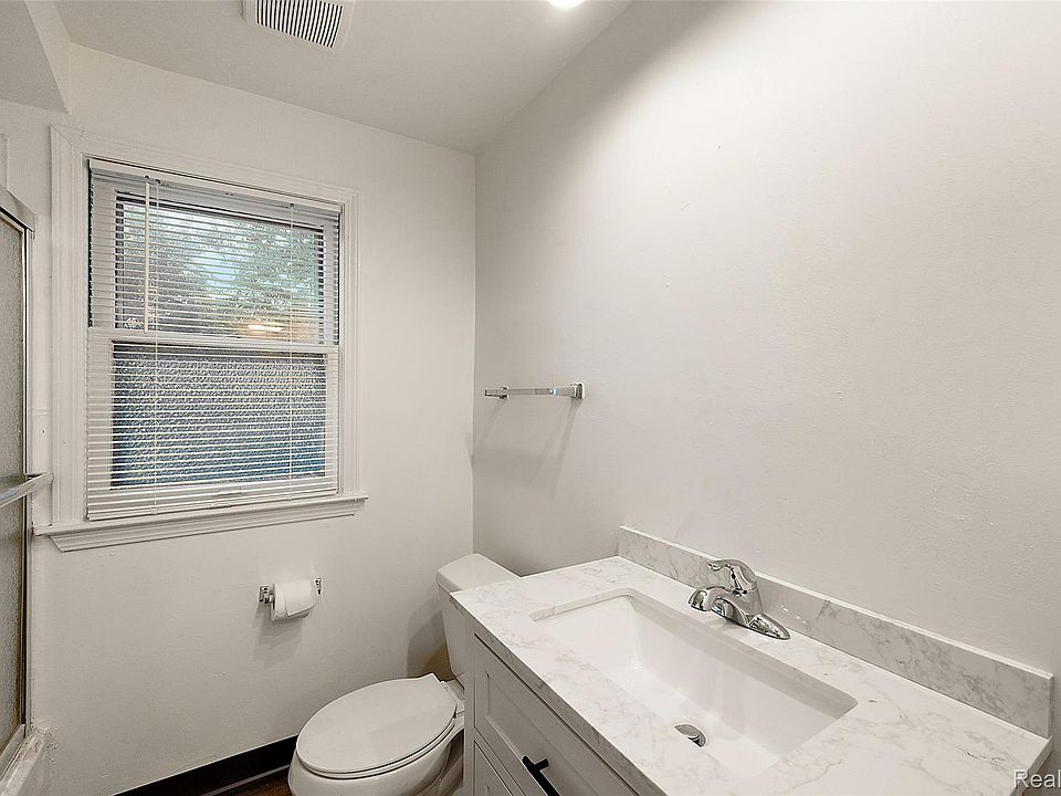 9236 Evergreen Ave, photo 27