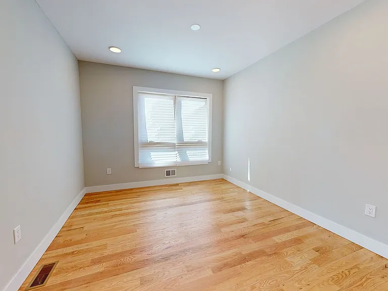 353 Boyden Ave — Photo 12