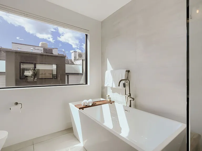 2465 Walnut St #2 — Photo 20