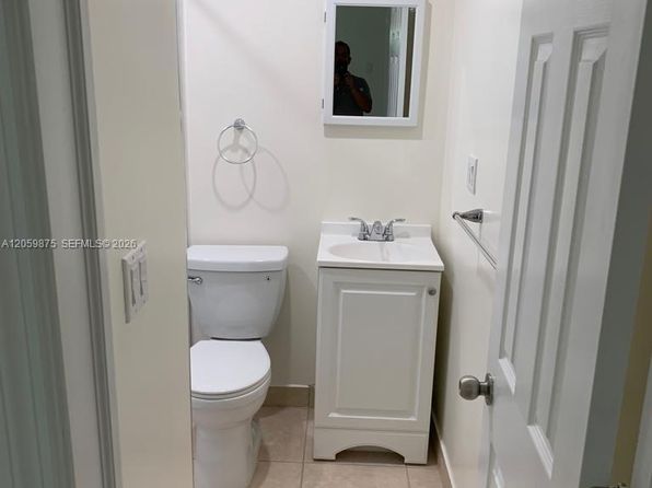 1471 NE 170th St APT 123A