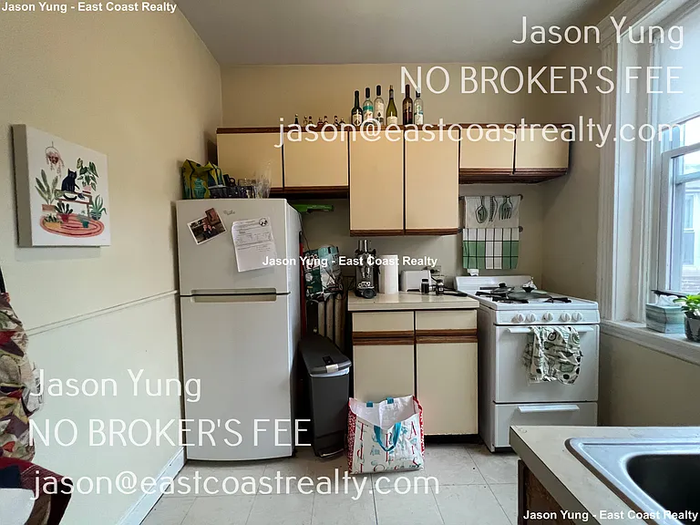 35 Gardner St #18 — Photo 5