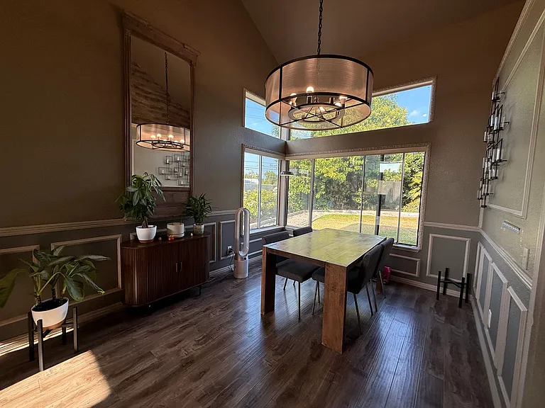 522 Delany Ct — Photo 6