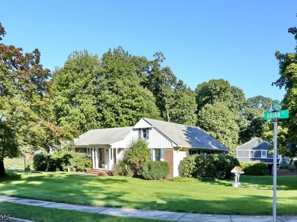 22 Brian Ct, North Haledon Boro, NJ 07508