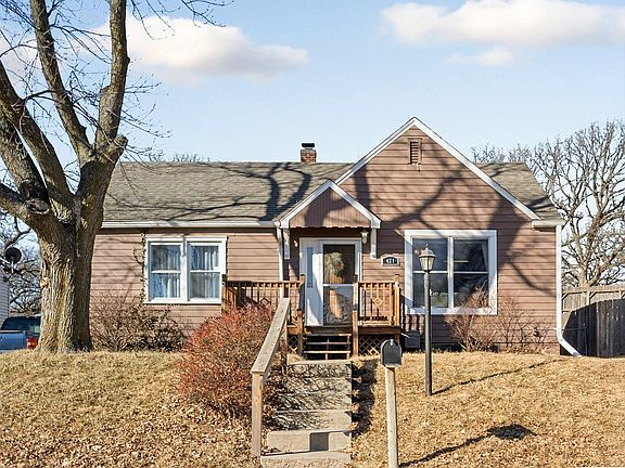 2nd image of 421 Hillcrest Dr