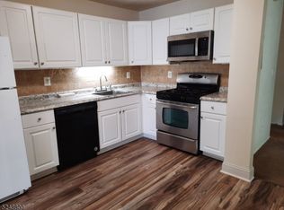 119 Autumn Ct, Ledgewood, NJ 07852