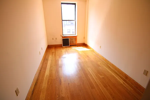 Rented by America Mecca Realty LLC | media 2