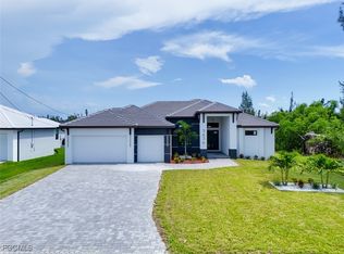 3436 SW 8th St, Cape Coral, FL 33991