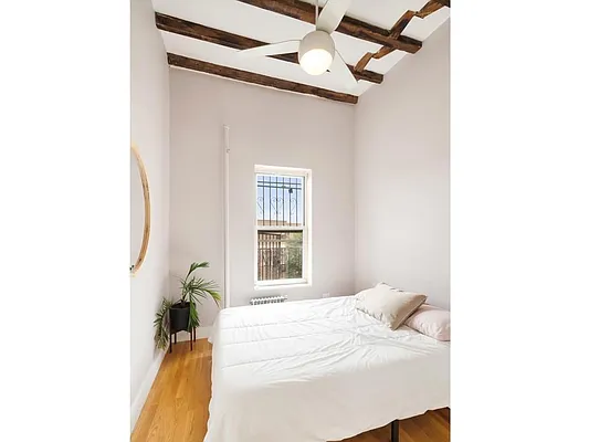 Rented by MNS | media 11