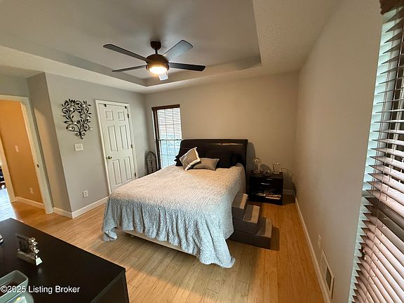 5th image of 501 River Oaks Dr
