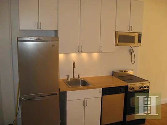 Rented by Halstead Real Estate | media 10